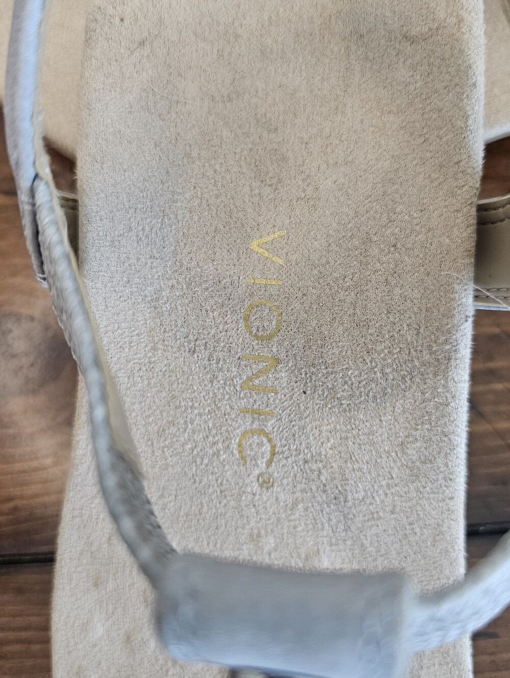 Vionic Women's Orthodic Blue & Tan Thong Leather Sandals w/V Logo Women's Sz 6.5 - Picture 6 of 10